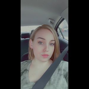 Meet your Posher, Hailie